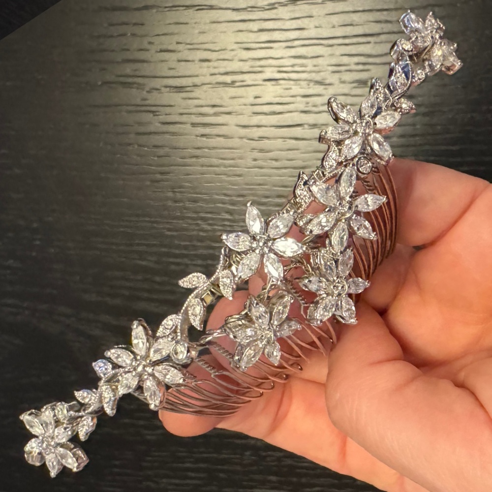 Rhinestone Floral Bridal Hair Comb - Silver